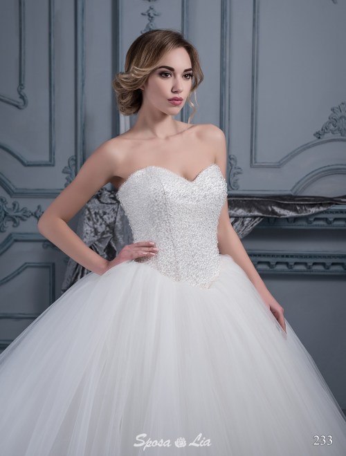 https://www.sposa-lia.com/images/stories/virtuemart/product/233       (2).jpg